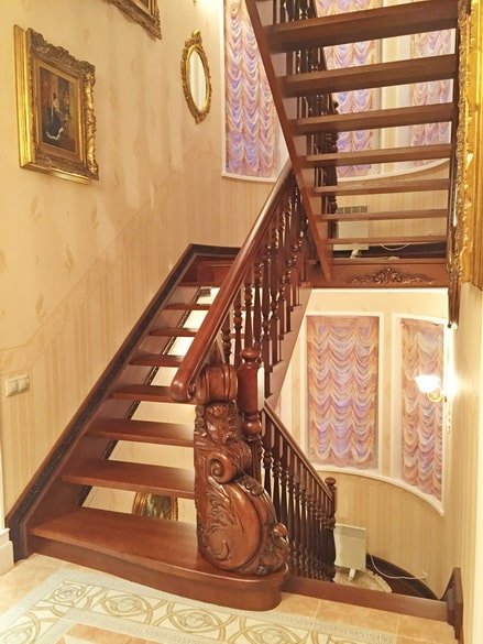Лестница 64
